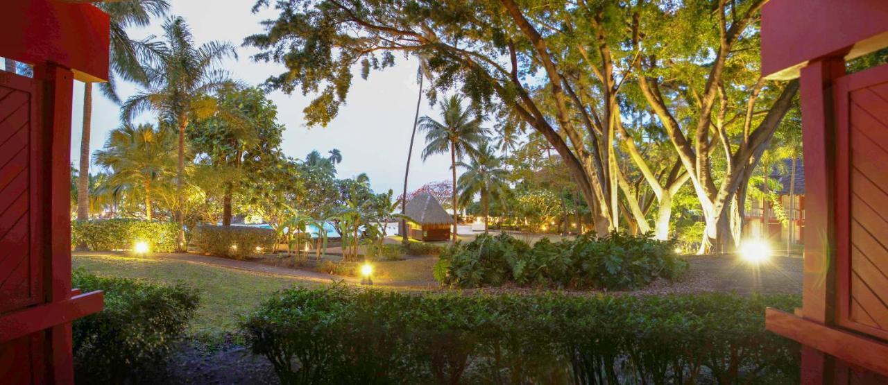 Tahiti Ia Ora Beach Resort - Managed By Sofitel Punaauia  Buitenkant foto